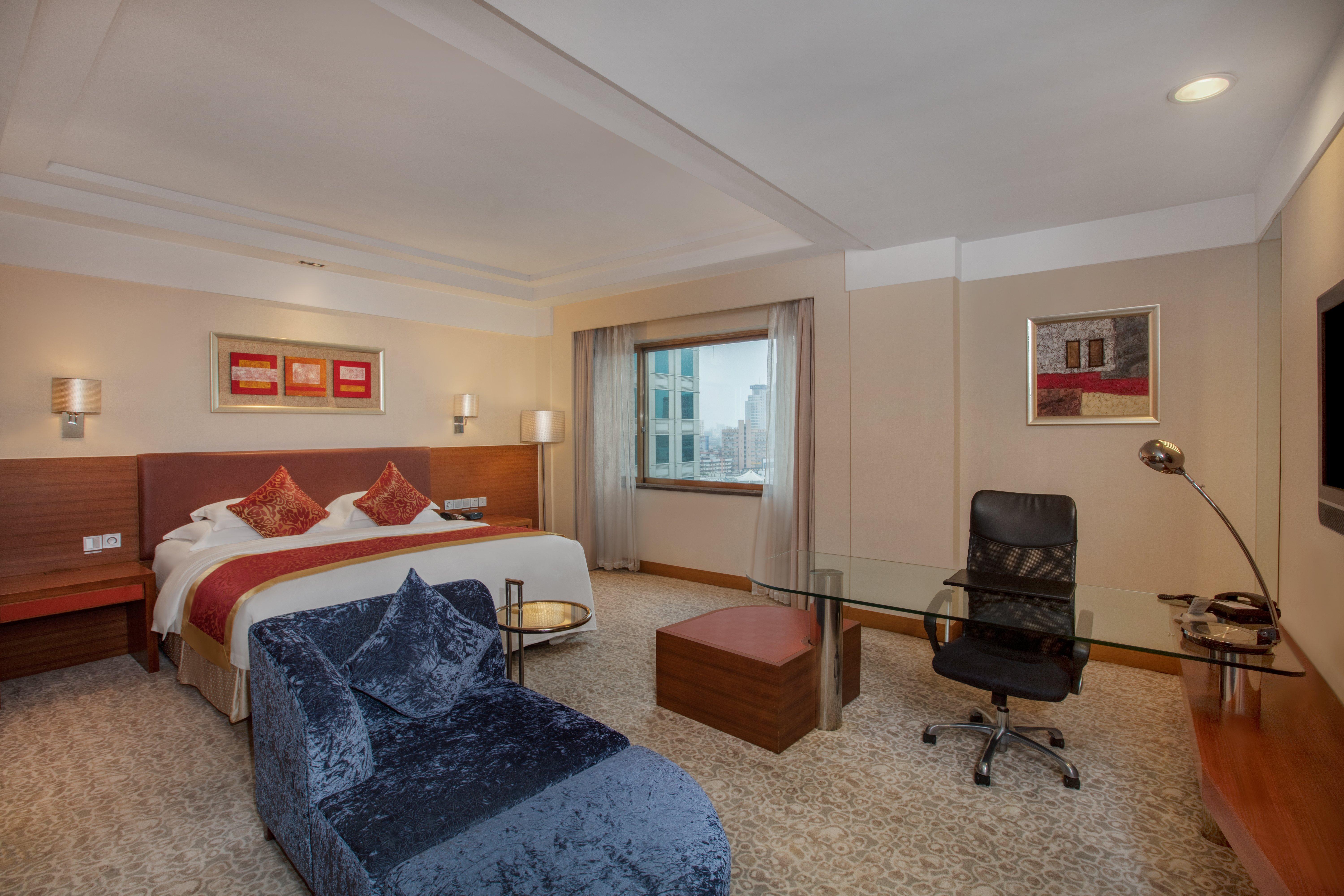 Crowne Plaza Center By Ihg - Near Railway Station Hotel