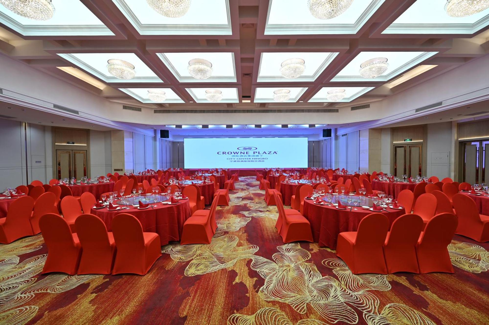 Crowne Plaza Center By Ihg - Near Railway Station 5*