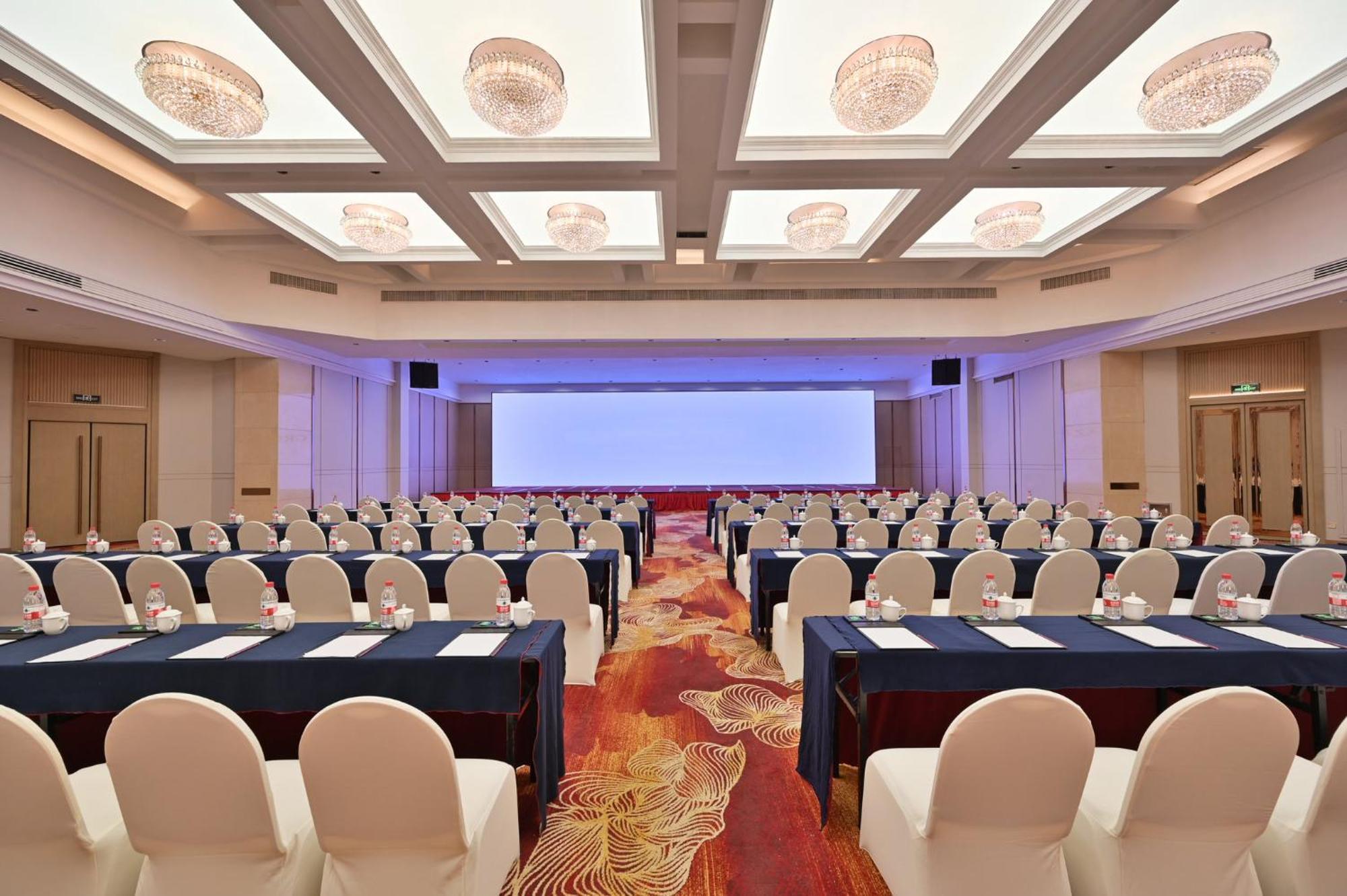 Crowne Plaza Center By Ihg - Near Railway Station Hotel 5*