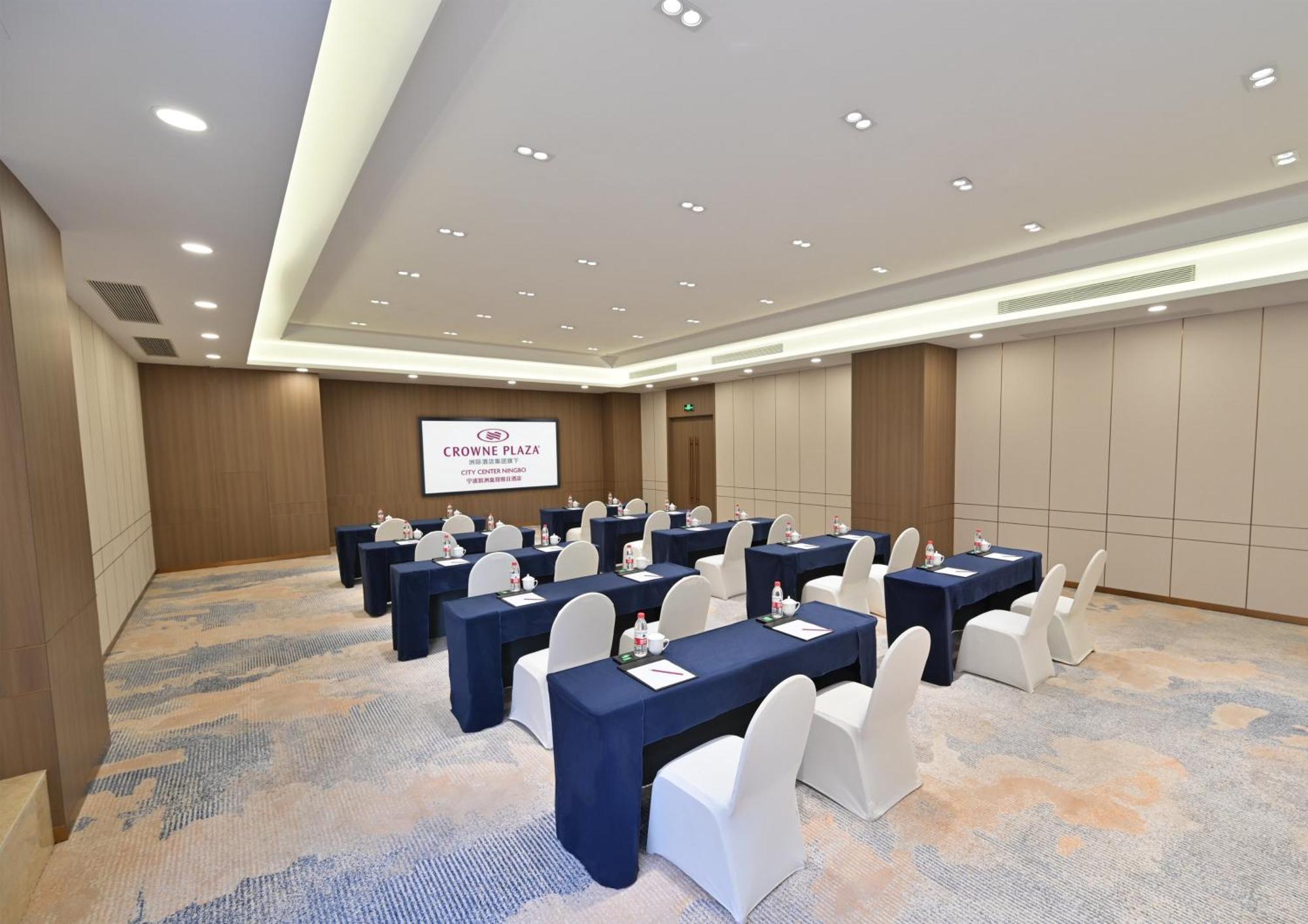 Hotel Crowne Plaza Center By Ihg - Near Railway Station Ningbo