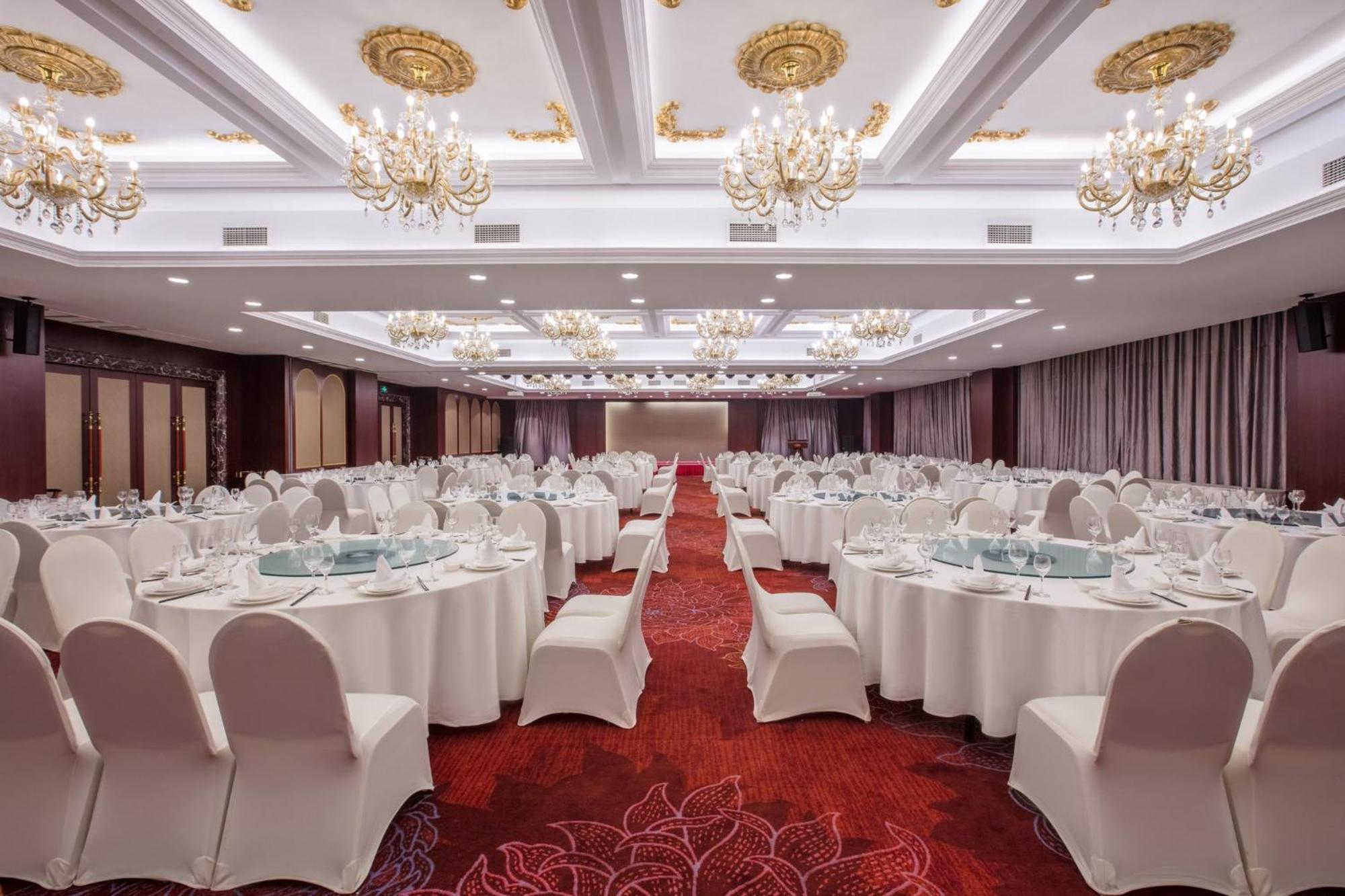 Crowne Plaza Center By Ihg - Near Railway Station Hotel 5*