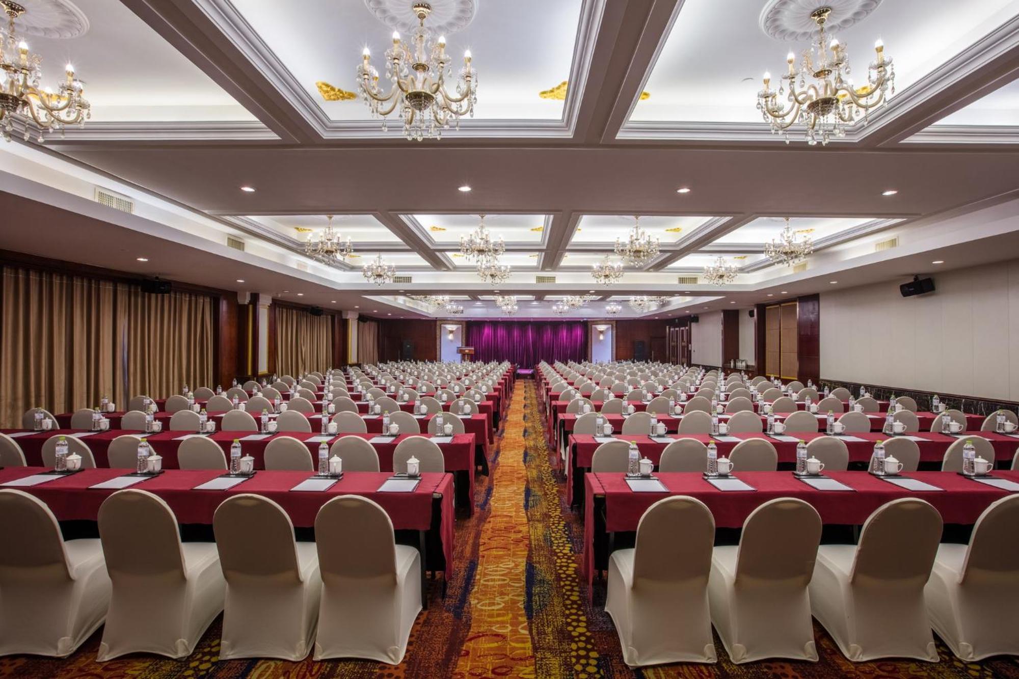 Hotel Crowne Plaza Center By Ihg - Near Railway Station 5*