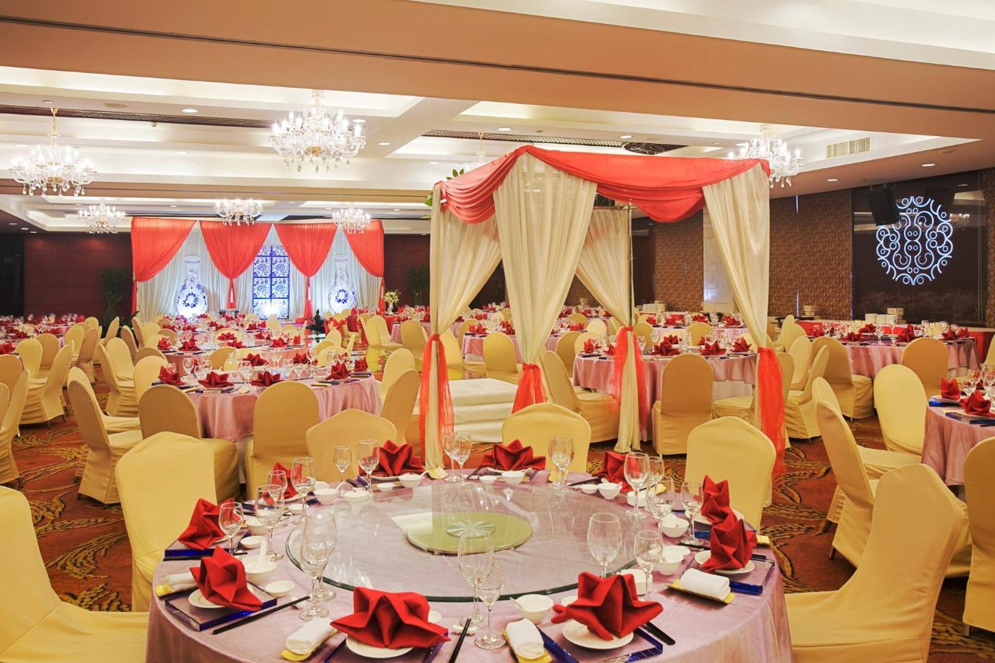 Crowne Plaza Center By Ihg - Near Railway Station Hotel 5*